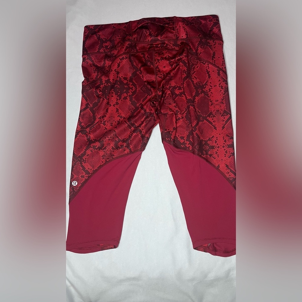 lululemon athletica Red Snake Print Jean Shorts - Picture 7 of 8